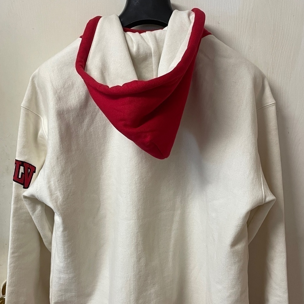 UNLV Rebels Sweatshirt - Picture 2 of 4